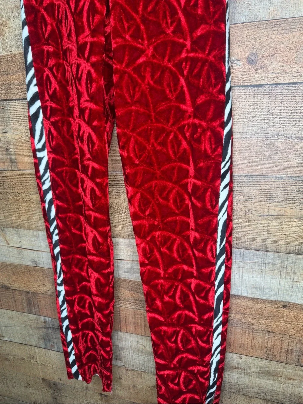 VTG Pimp Red Crush Velvet Zebra Trim Costume Smoking Jacket Pants Set Halloween